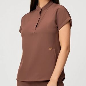 Luuna Scrub Top